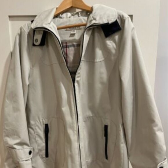 Mulberry Street Active Jacket Vintage cream. Size MED - Picture 1 of 9